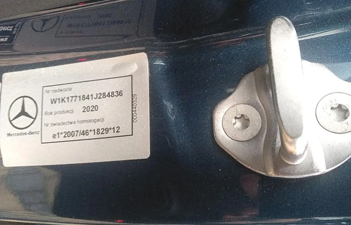 Numer VIN czym jest ? gdzie go znależć ? hurtoils.pl